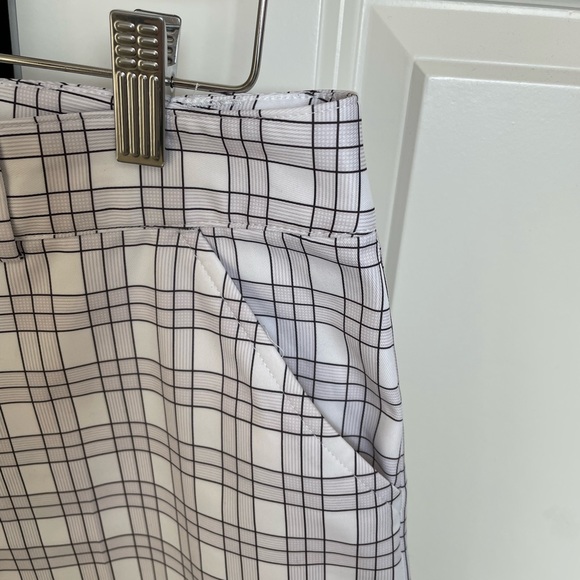 BOLLÉ tech golf shorts - Picture 3 of 6